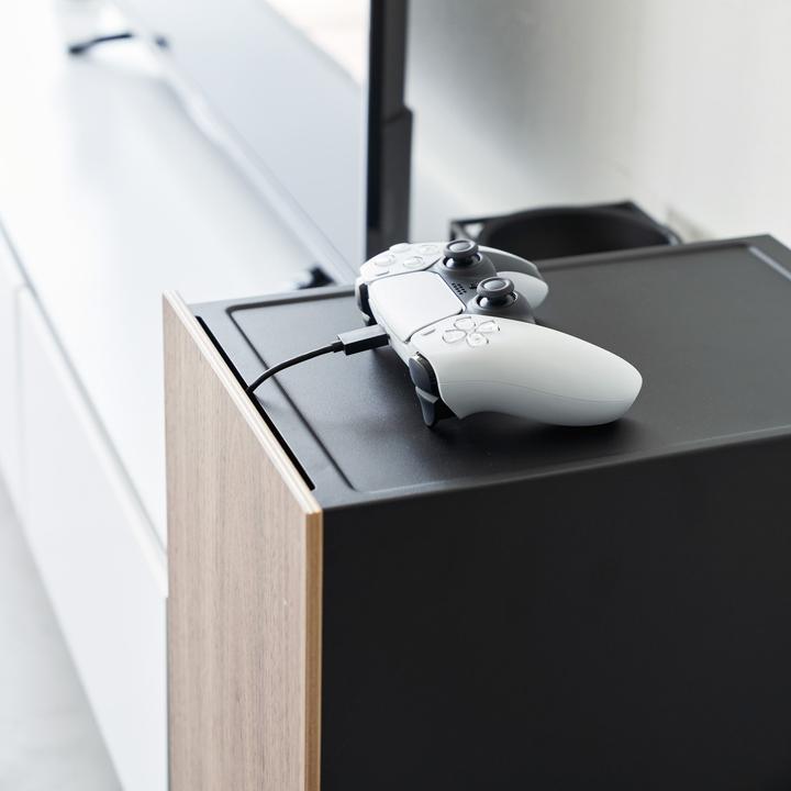 Image du produit Yamazaki Spielekonsolen-Organizer TOWER