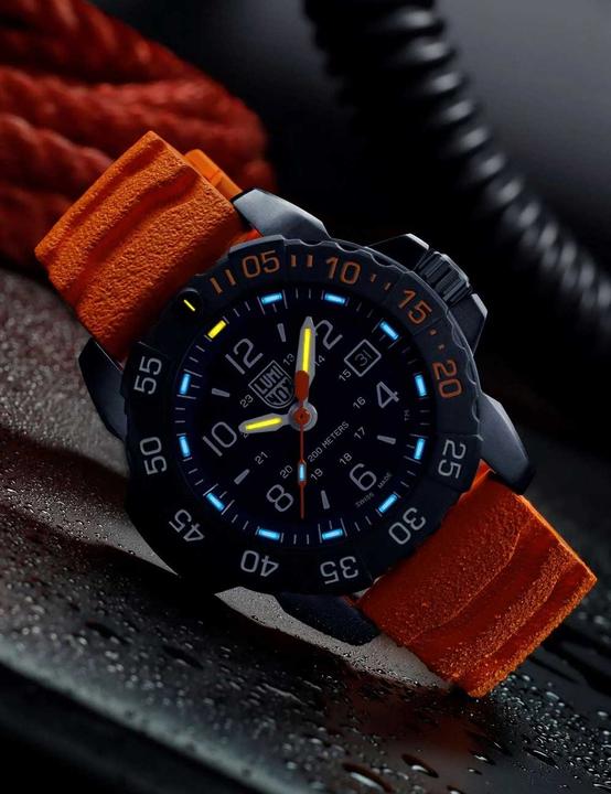 Actual product image Luminox Navy Seal XS.3253.CBNSF.SET (Rotating bezel left, 44 mm)