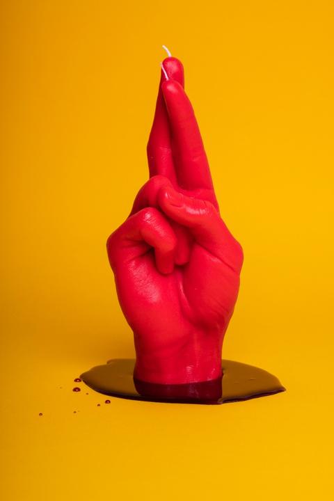 Actual product image Candle Hand crossed fingers (1 pcs.)