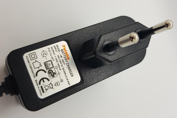 Actual product image Futaba Charger LBC-35D Li-Fe T16SZ/T18SZ
