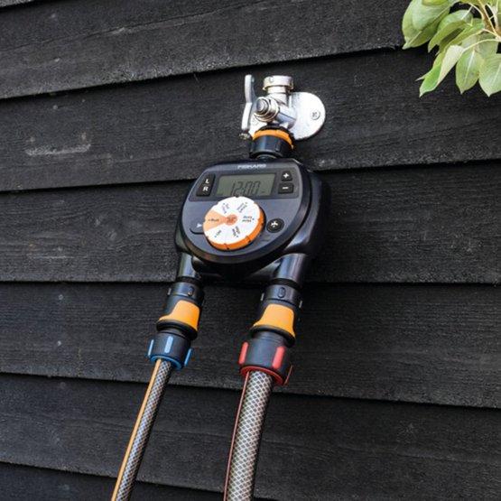 Immagine prodotto Fiskars Timer/timer con 2 uscite, Per tutte le dimensioni di rubinetto più comuni, Facile da leggere L (Timer acqua)