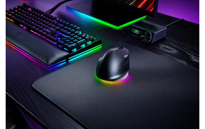 Actual product image Razer Pro Click V2 Vertical Edition (Wireless, Cable)