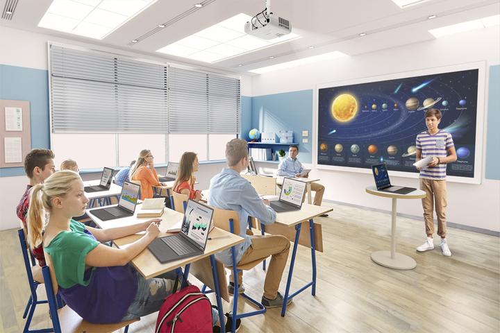 Produktbild Epson EB-FH18 3LCD Projector 4100lm (Full HD, 4000 lm)