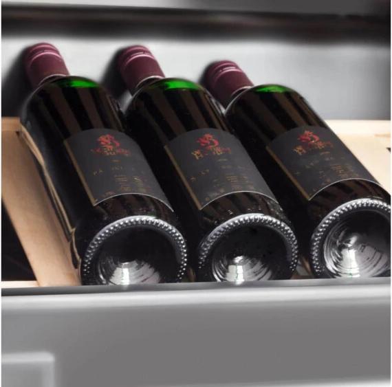 Produktbild Caso Einbauweinkühlschrank WineDeluxe E 29, Schwarz, Rechts