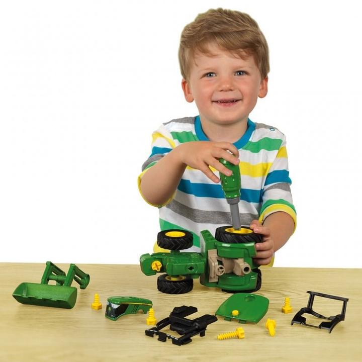 Produktbild Theo Klein Transporter mit John Deere Traktor
