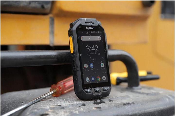 Actual product image Rug Gear RG725 (32 GB, Black, 4", Dual SIM, 13 Mpx, 4G)