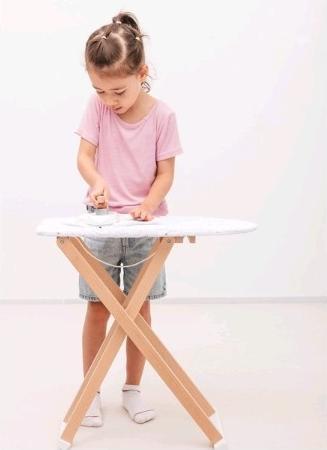 Image du produit New Classic Toys Planche à repasser multicolore