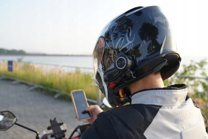 Produktbild FreedConn R3 Motorrad-Sprechanlage Mit Videorecorder (ANC, 33 h, Kabelgebunden)