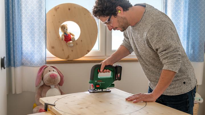 Actual product image Bosch Home & Garden UniversalSaw 18V-100