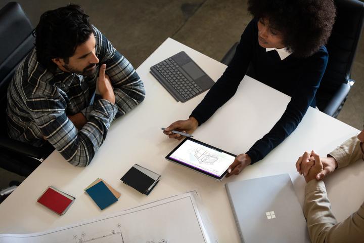 Produktbild Microsoft Surface Go 2 (4G, 10.50", 128 GB, Platin)
