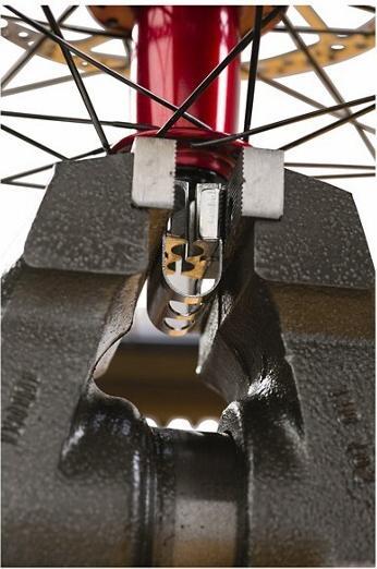 Actual product image VAR Clamping block RP-01400 for clamping wheel axles