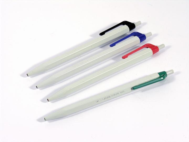 Produktbild Caran d'Ache 825 Kugelschreiber (Schwarz, 1 x)