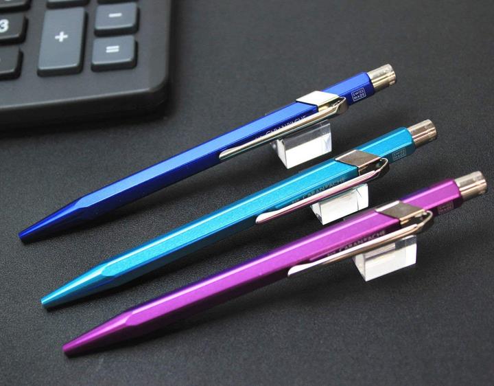 Produktbild Caran d'Ache Kugelschreiber 849 Popline metallic (Blau)