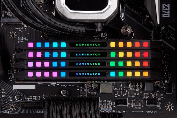 Productafbeelding Corsair Dominator Platinum RGB (4 x 8GB, 3200 MHz, DDR4 RAM, DIMM 288 pin)