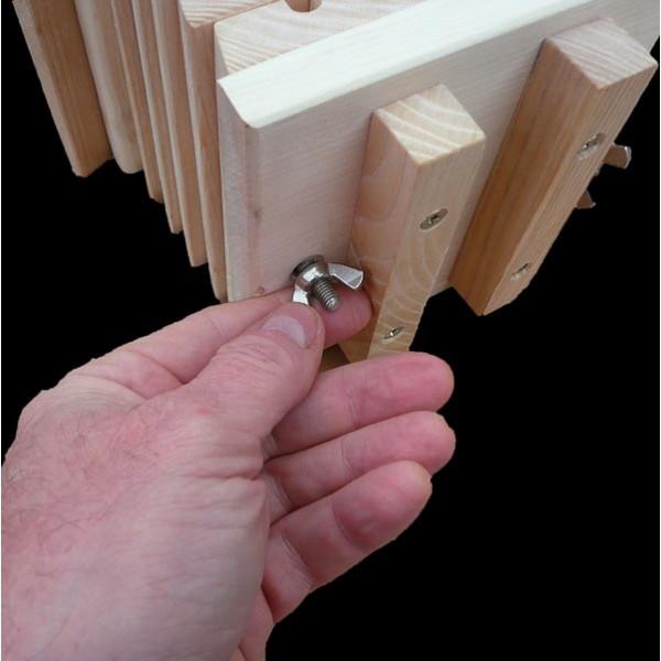 Actual product image Wildlife World Beehive to open (Bee)