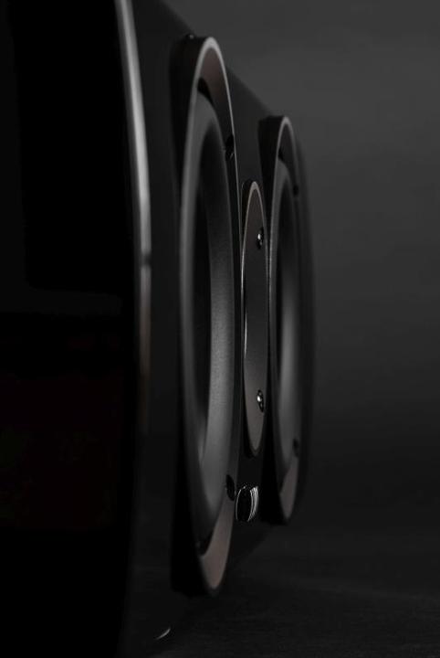 Image du produit ELAC Solano CC 281.2 highgloss *noir highgloss*.