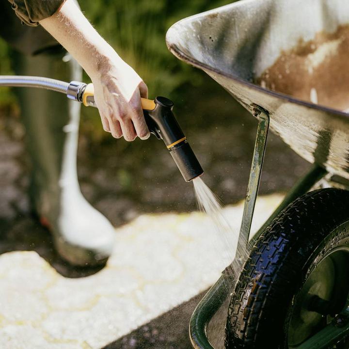 Image du produit Fiskars Pistolet pulvérisateur, 2 fonctions, Débit réglable en continu, Avec régulateur frontal et commande