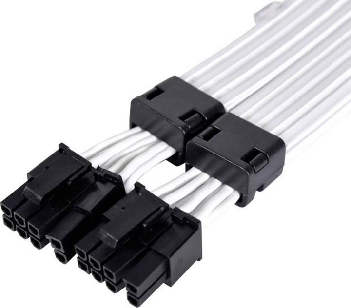Actual product image Lian-Li Strimer Plus V2 8-Pin RGB VGA Cable (RGB)