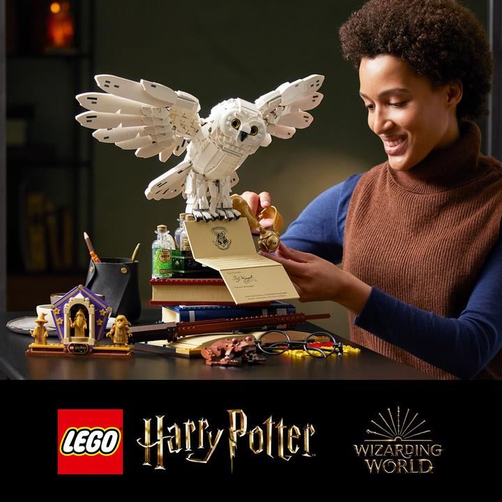 Actual product image LEGO Hogwarts Icons - Collector's Edition (76391, LEGO Harry Potter, LEGO Rare Sets)