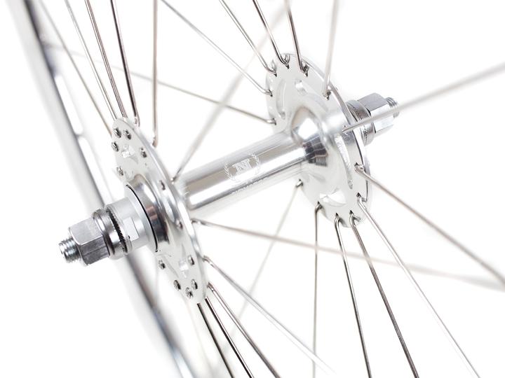 Actual product image Novatec - Singlespeed / Fixie Laufradsatz - Silver Poliert (Wheelset, 28")