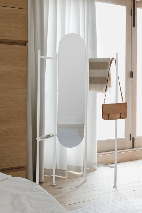 Actual product image Umbra Vala (122 x 13 x 181 cm)