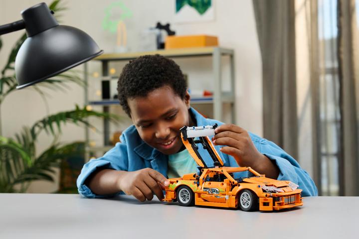 Actual product image LEGO Fast and Furious Toyota Supra MK4 (42204, LEGO Technic)