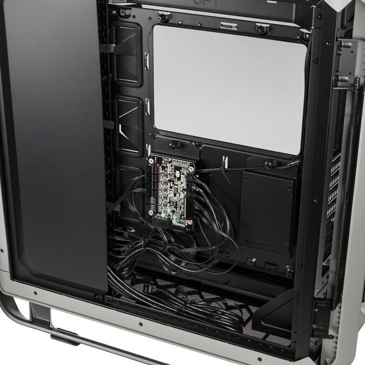 Actual product image Cooler Master Cosmos C700M (ATX, mATX, Mini-ITX, E-ATX)