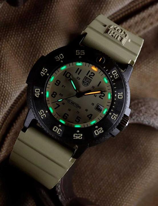Actual product image Luminox Original Navy Seal 3000 Evo Series (Diving watch, 43 mm)