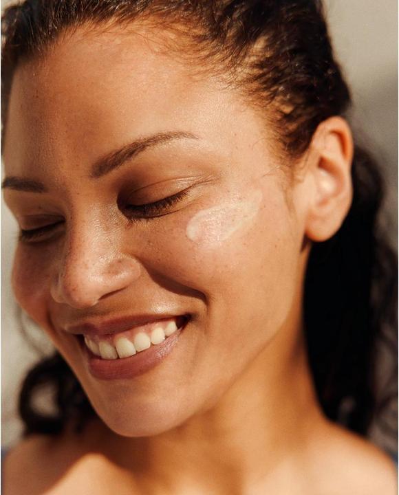 Immagine prodotto NIVEA Protect&Moisture (Latte solare, SPF 50+, 100 ml, 100 g)