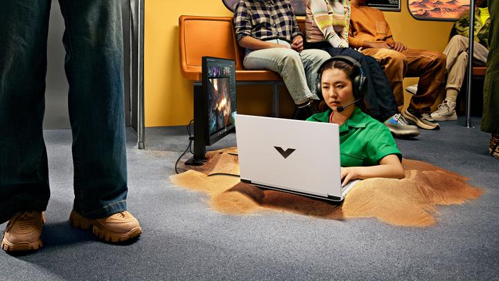 Image du produit HP Ordinateur portable de jeu Victus 16Slvr (16.10", AMD Ryzen 5 7640HS, 16 Go, 512 Go, CH)