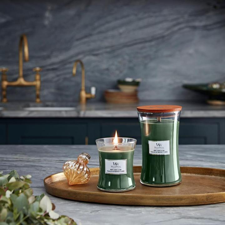 Actual product image WoodWick Mint Leaves & Oak (275 g)