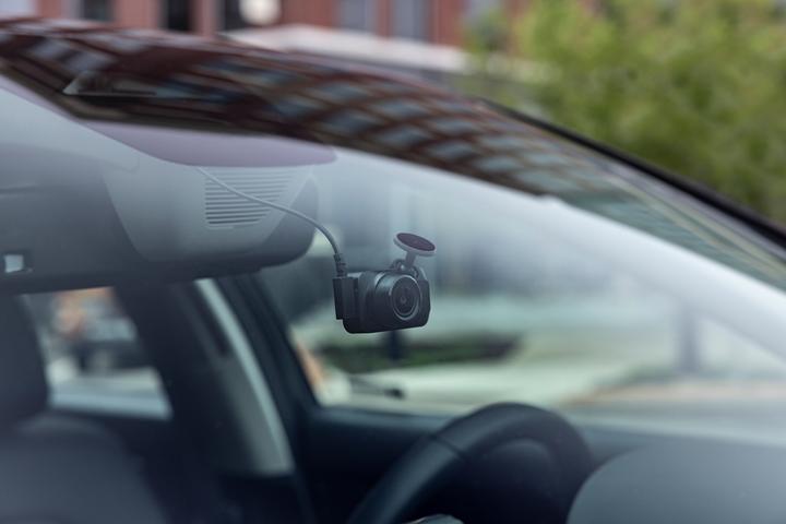 Actual product image Garmin Adhesive mount for Dash Cam 2024 series