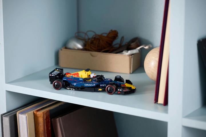 Productafbeelding LEGO Oracle Red Bull Racing RB20 F1 Rennauto (77243, LEGO Snelheidskampioenen)