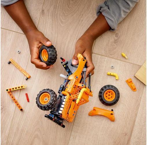 Actual product image LEGO Monster Jam - El Toro Loco (42135, LEGO Technic)