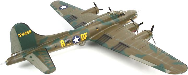 Actual product image Revell Boeing B-17F Memphis Belle