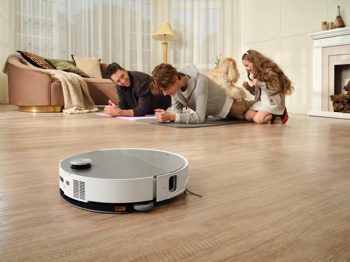 Produktbild Roborock Saros 10 (Saugwischroboter)