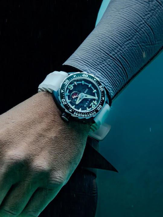 Actual product image Nubeo NB-6092-02 Sphyrnidae Limited (Diving watch)
