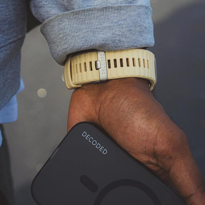 Actual product image Decoded Ultra Traction - Silicone wristband for Apple Watch (Silicone)