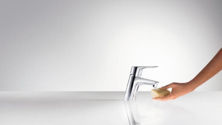 Produktbild hansgrohe Focus Einhebel-Waschtischarmatur 70 mit Zugstangen-Ablaufgarnitur