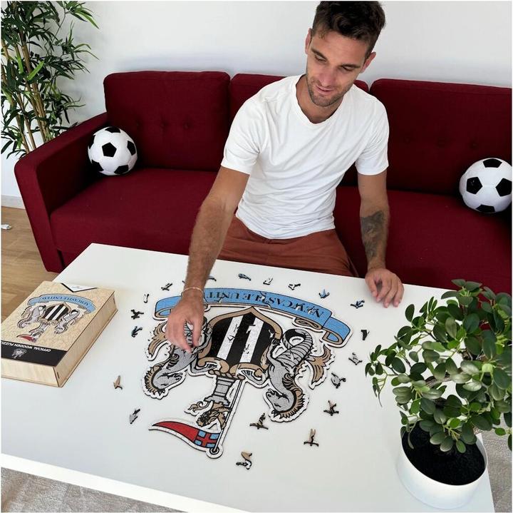 Produktbild Iconic Newcastle United FC - Logo - Holz Puzzle Grösse S (150 Teile) (150 Teile)