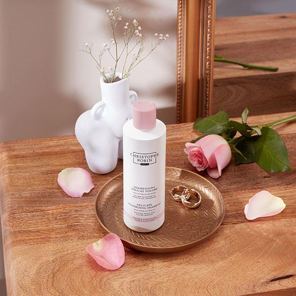 Produktbild Christophe Robin Delicate Volumising Shampoo with Rose Extracts (250 ml, Flüssiges Shampoo)