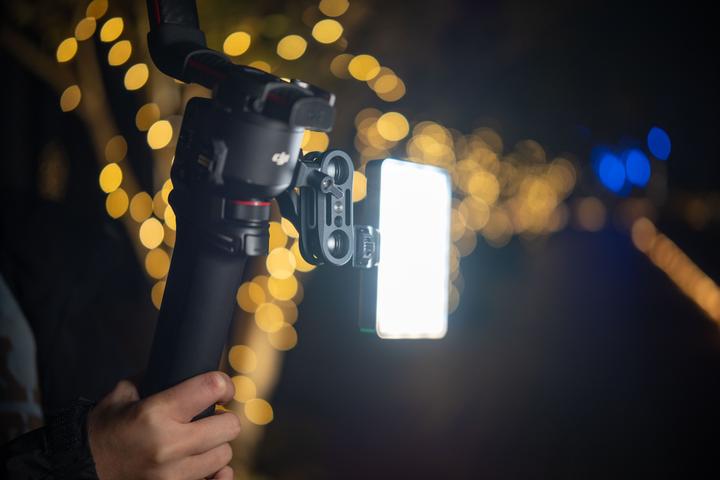 Actual product image Viltrox Retro 08X RGB Pocket LED Light (Video light)