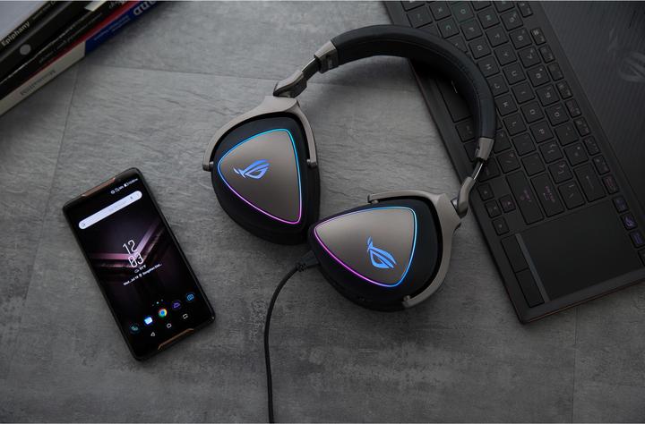 Actual product image ASUS ROG Delta (Cable)