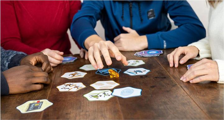 Image du produit Asmodée FlexiQ Dice & Card Board Game 'Hands Up!' 112045 from 7+ Years