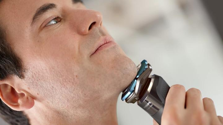 Actual product image Philips SHAVER Series 7000 S7786/55 Men's Rotary Shaver Trimmer