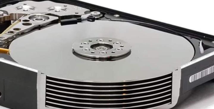 Produktbild WD Ultrastar HE12 (12 TB, 3.5", CMR)