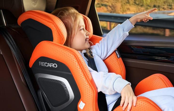 Actual product image Avova Recaro Xenon 1 Reboard Kindersitz (0-7 Jahre) (Reboarder, ECE R129/i-Size Standard)