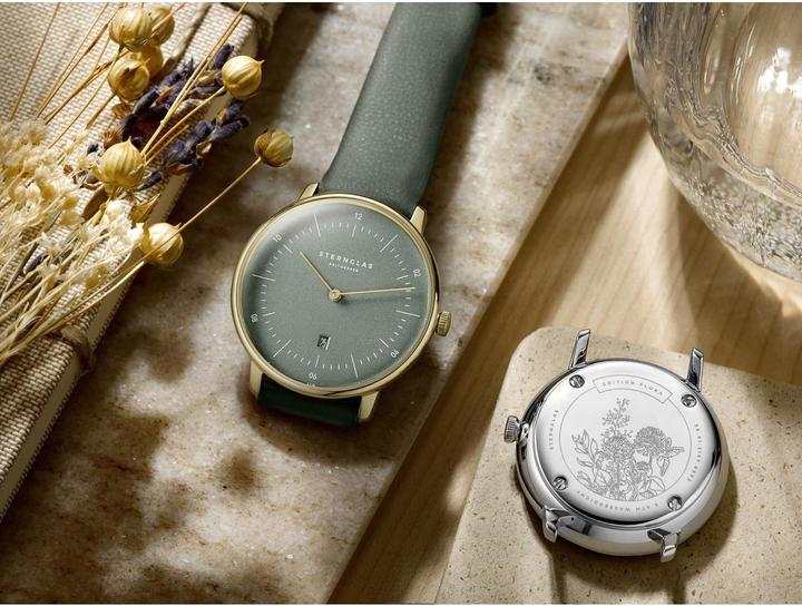 Actual product image Sternglas S01-NDF18-KL09 (Analogue wristwatch, 33 mm)