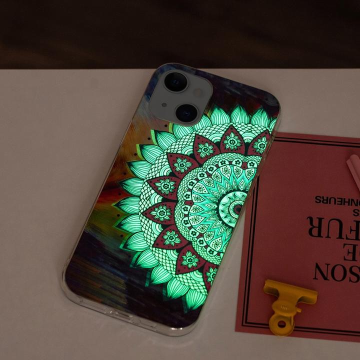 Produktbild Ueli Express iPhone 15 Leuchtende Glow Gummi Schutzhülle Mandala Gross (Apple iPhone 15)