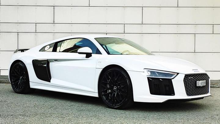 Immagine prodotto 12h AUDI R8 V10 PLUS V10 Noleggio (1 pers.)